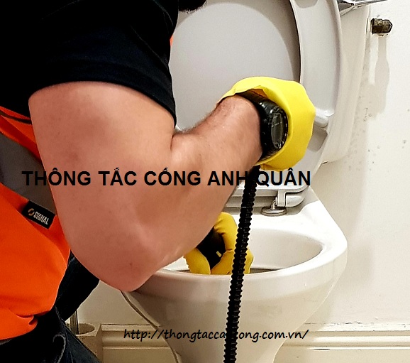 Thợ thông hút bồn cầu tại Khâm Thiên